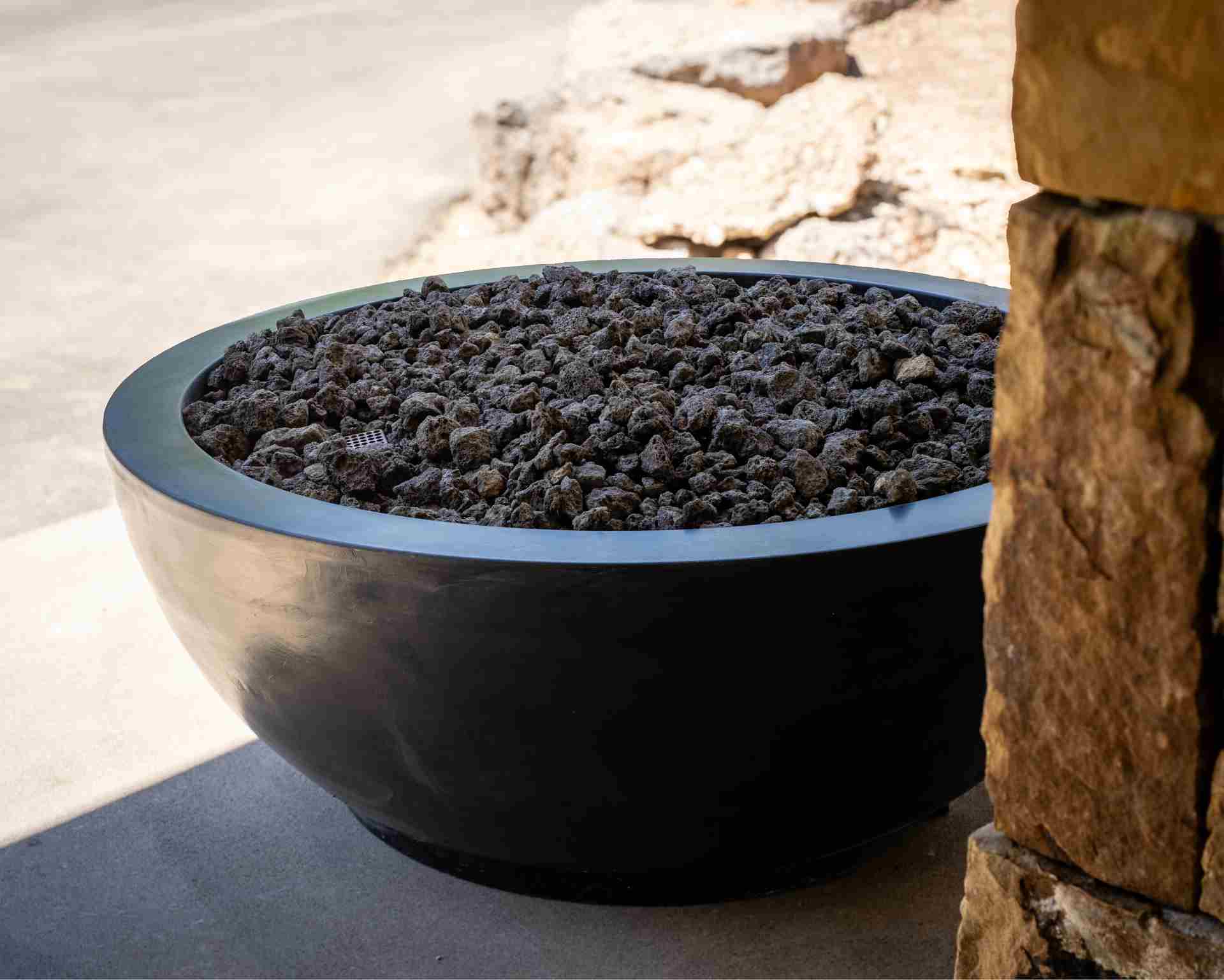 Round concrete fire bowl