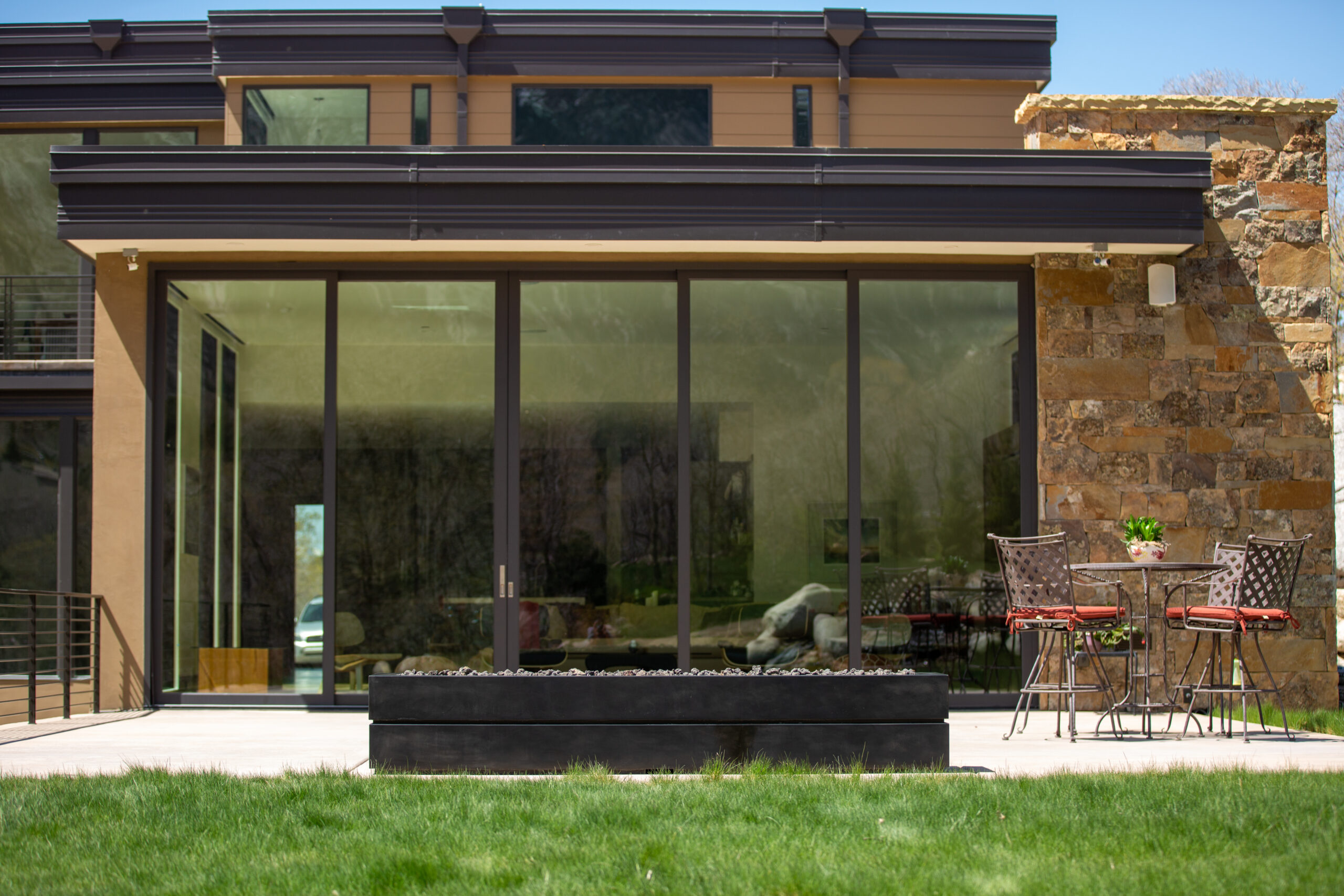 Shadow Line reveal-edge fire pit